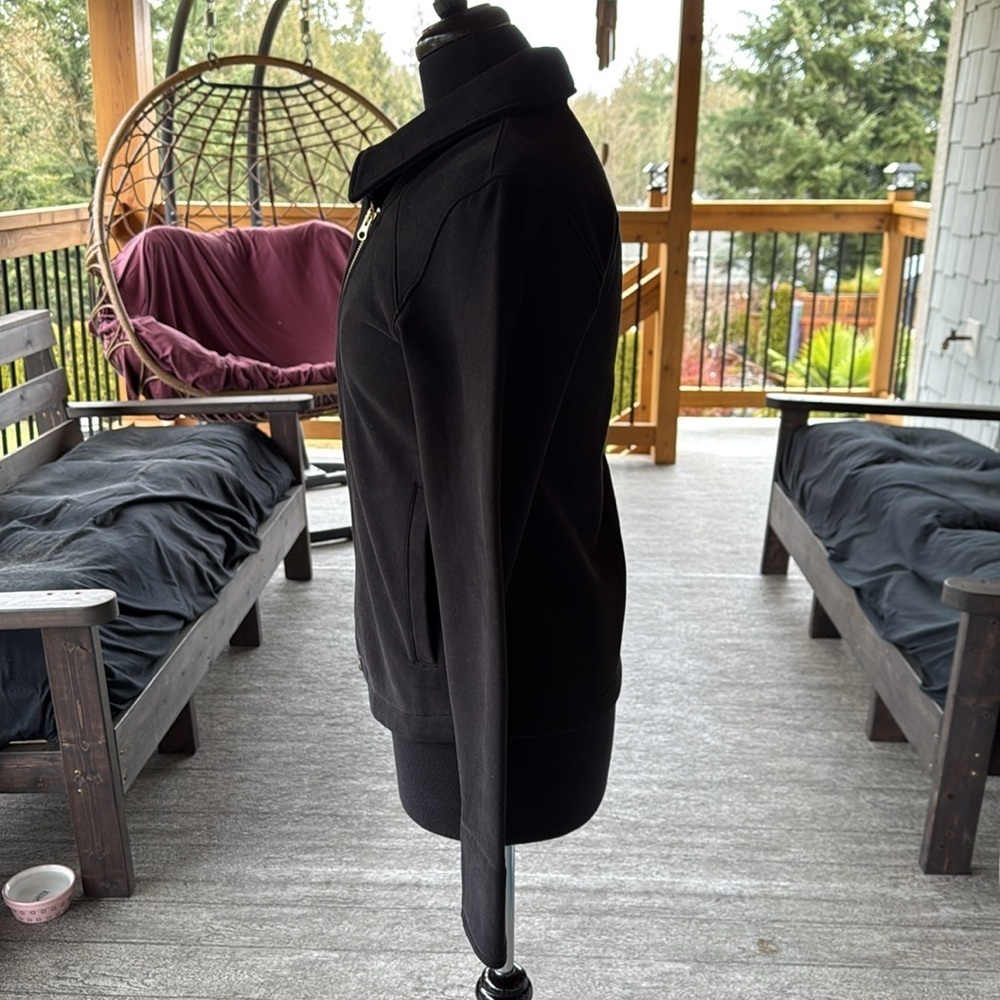 Lululemon | Lab Shadow Jacket - Picture 12 of 14